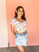 Load image into Gallery viewer, Cue the Confetti Floral Top
