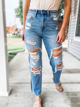 Load image into Gallery viewer, Alexa 90s Vintage Straight Jeans
