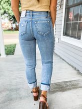 Load image into Gallery viewer, Hannah High Rise Straight Jeans

